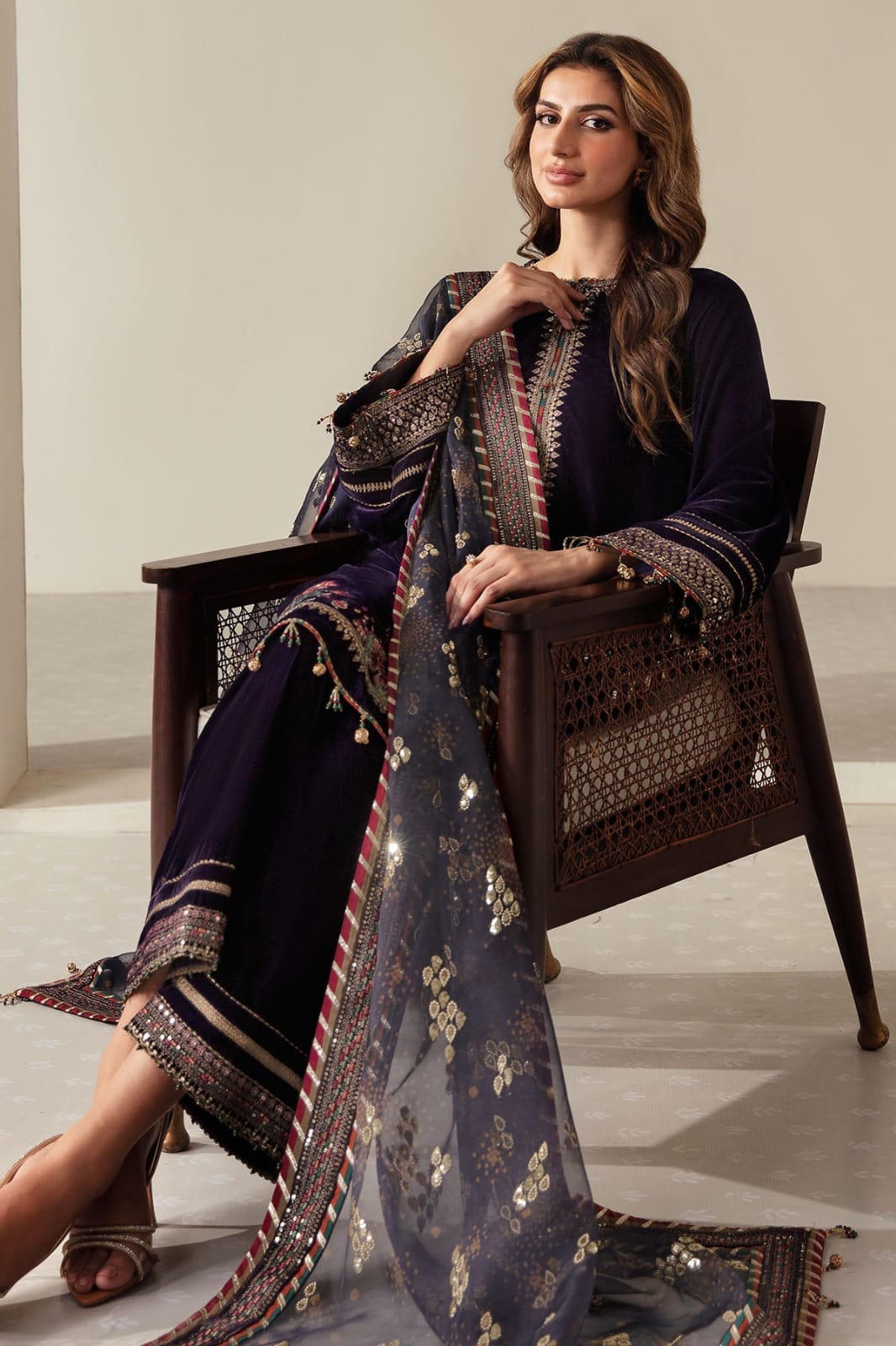 Jazmine Emb Velvet 3Piece D-004