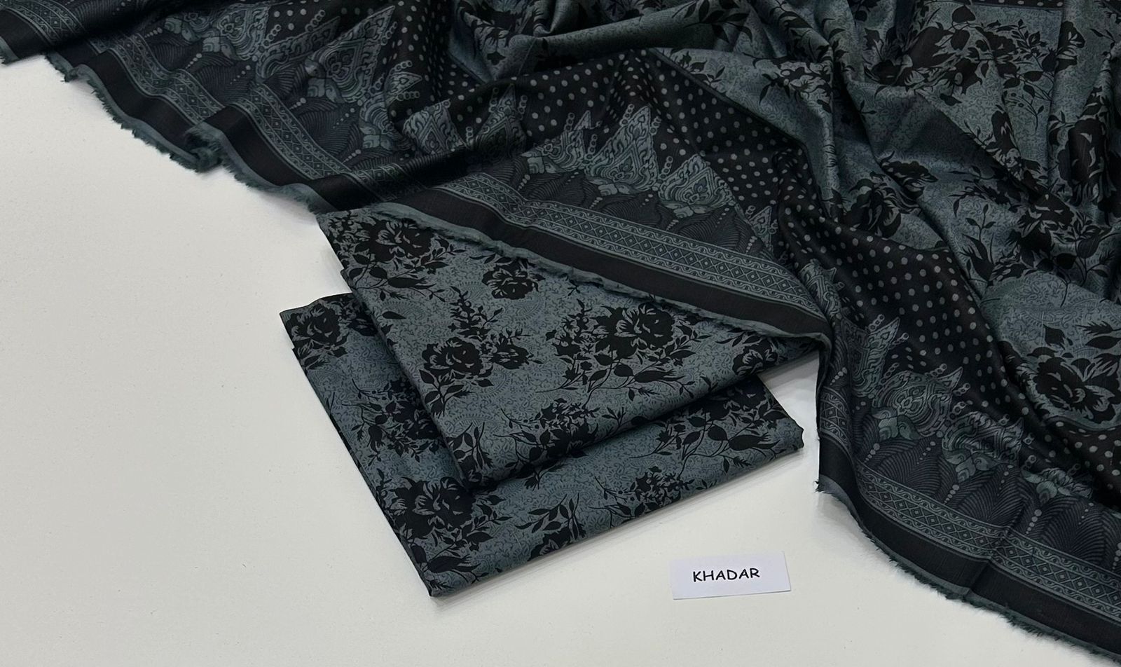 Maria B Printed Unstitched Khaddar 3Piece D-002